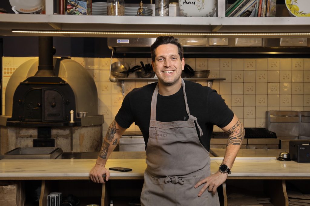 Quatro pizzaiolos brasileiros entram para a lista 100 melhores do mundo em 2024